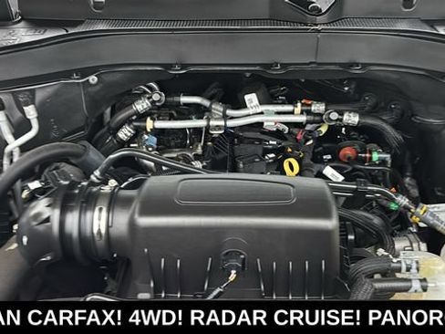 Used 2024 Ford Explorer XLT w/ Equipment Group 202A AWD/4WD image 32
