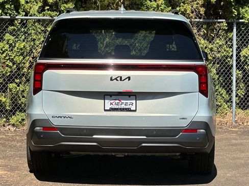 New 2026 Kia Carnival SX w/ SX Dark Edition Package image 4