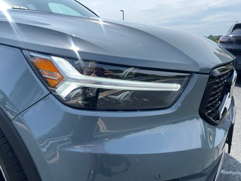 Used 2021 Volvo XC40 T5 R-Design w/ Climate Package AWD/4WD image 24