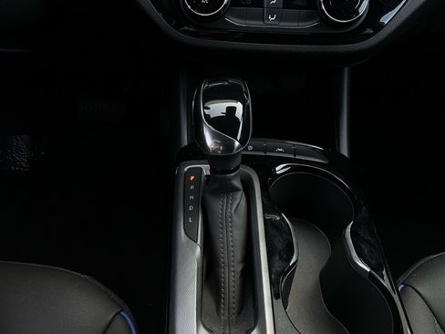 Used 2025 Buick Envista Sport Touring image 22