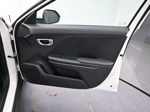 New 2026 Kia K4 LXS image 21