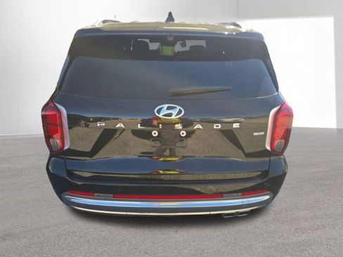 Used 2024 Hyundai Palisade Calligraphy image 5