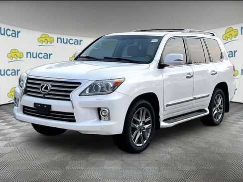 Used 2014 Lexus LX 570 4WD w/ Luxury Package image 2