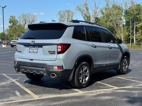 Used 2023 Honda Passport TrailSport image 3