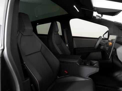 Used 2025 Tesla Cybertruck AWD Crew Cab image 23