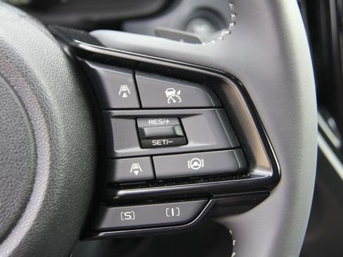 Used 2025 Subaru Forester Premium AWD/4WD image 22