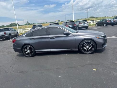 Used 2021 Honda Accord Touring image 8