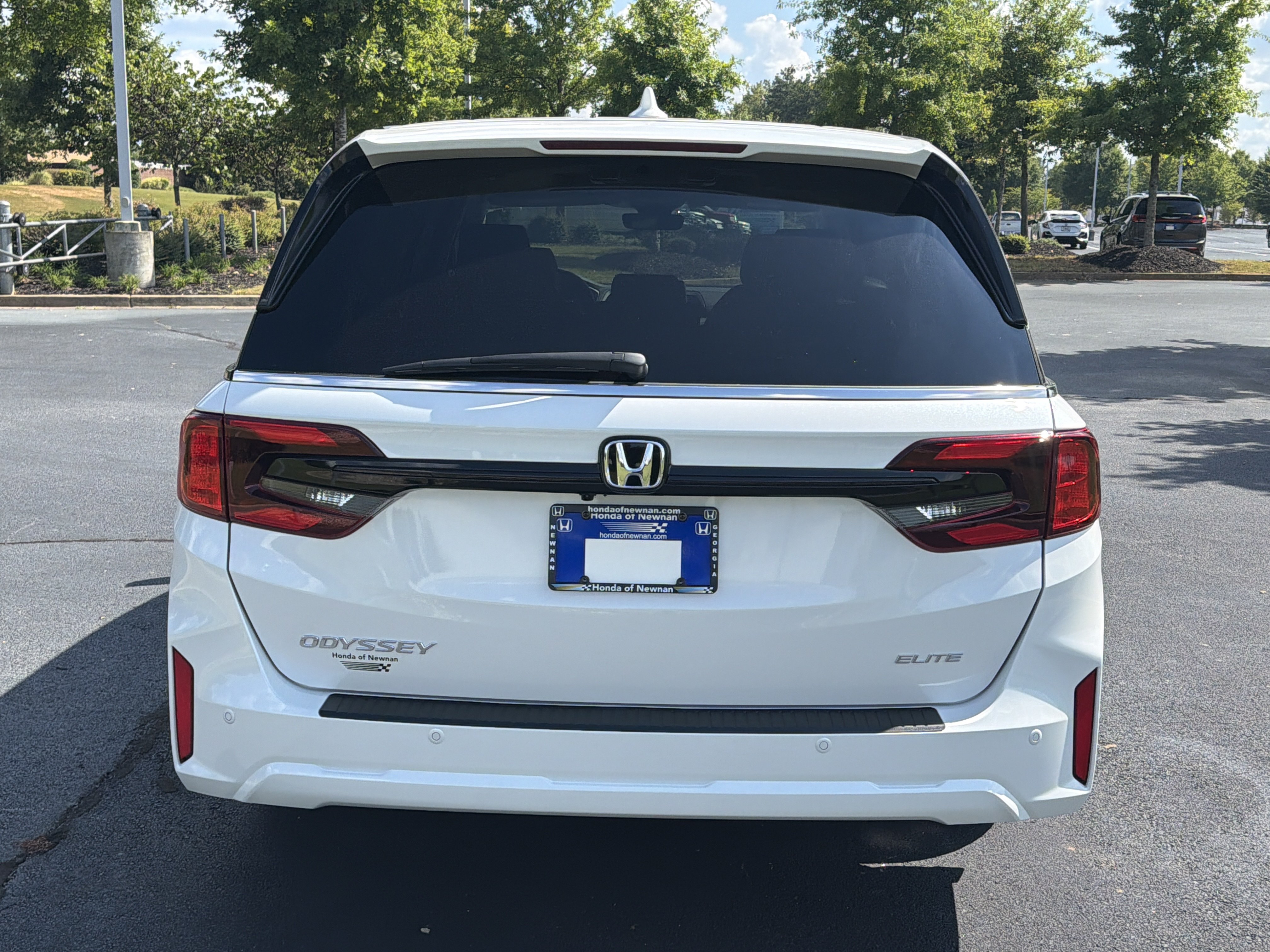 Used 2027 Honda Odyssey Elite image 8