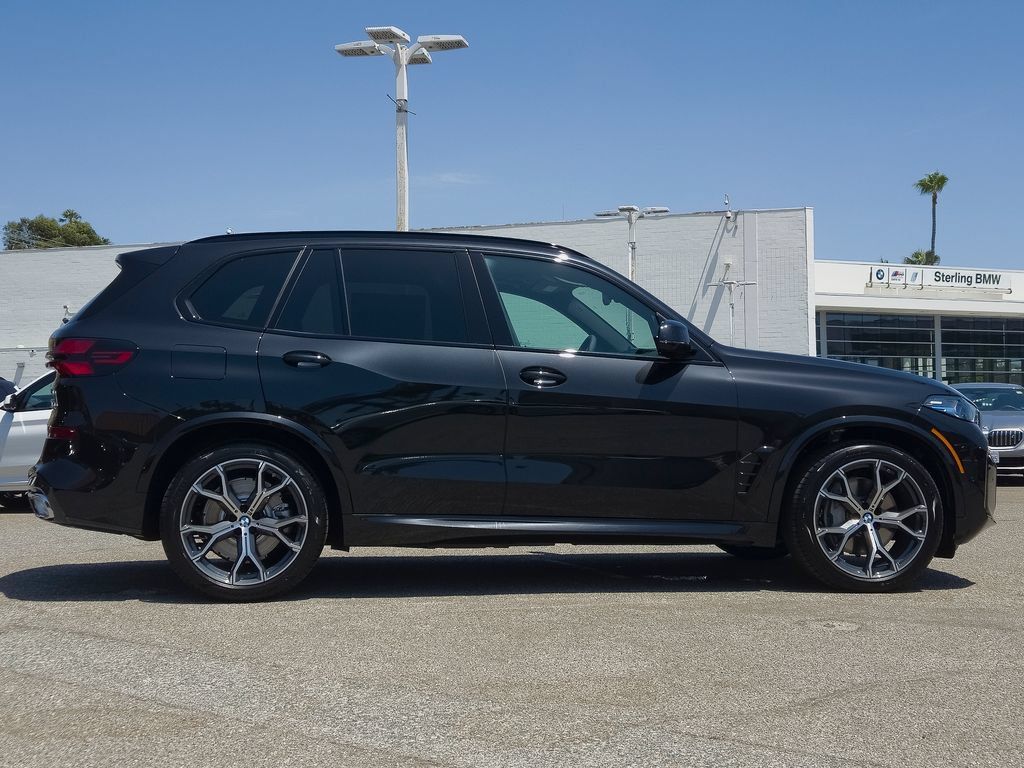 New 2026 BMW X5 xDrive50e w/ M Sport Package AWD/4WD image 3