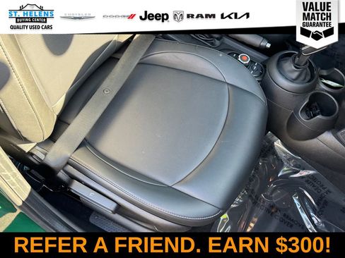 Used 2020 MINI Cooper 4-Door Hardtop w/ Storage Package image 29