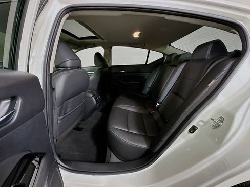 Used 2020 Nissan Altima 2.5 Platinum image 25