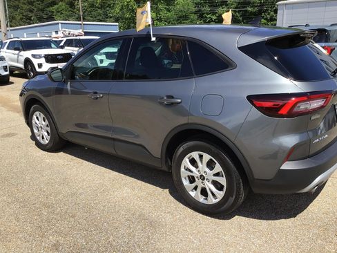 Certified 2025 Ford Escape Active FWD image 11