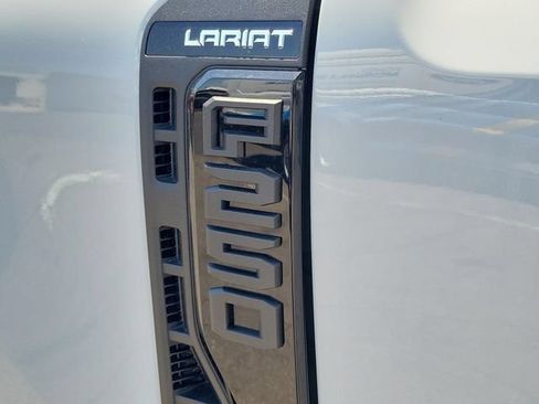 New 2026 Ford F250 Lariat w/ Black Appearance Package AWD/4WD image 11