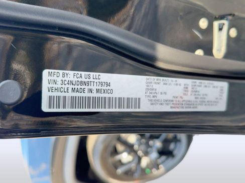 New 2026 Jeep Compass Latitude image 19