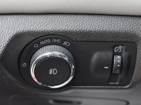Used 2014 Chevrolet Cruze LS FWD image 17