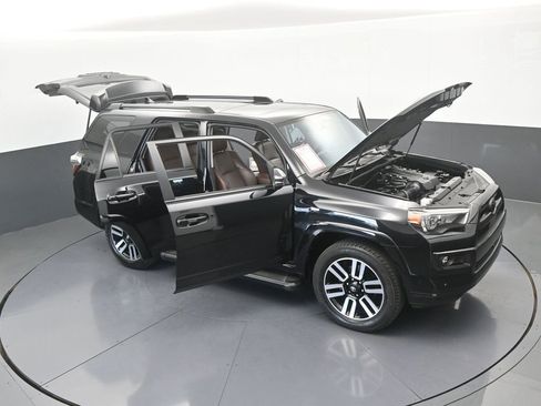 Used 2024 Toyota 4Runner Limited AWD/4WD image 71