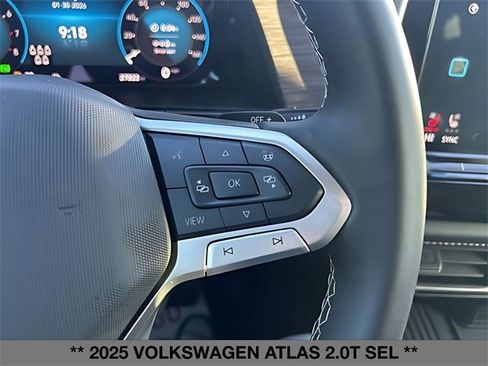 Used 2025 Volkswagen Atlas SEL image 25