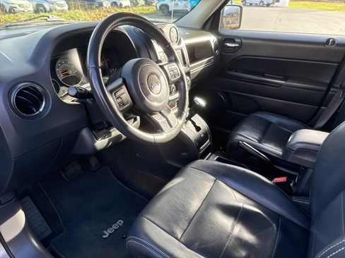 Used 2016 Jeep Patriot High Altitude image 15