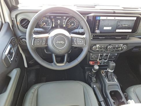New 2026 Jeep Gladiator Mojave AWD/4WD image 12