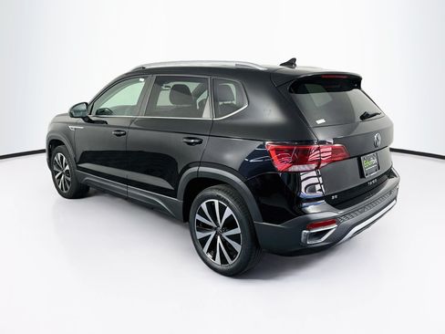 Used 2023 Volkswagen Taos SE FWD image 5
