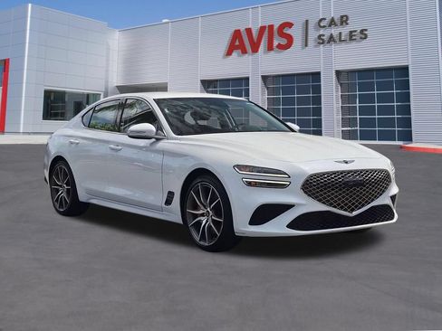 Used 2025 Genesis G70 2.5T RWD image 3