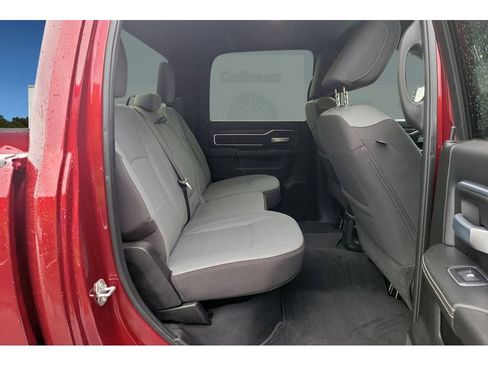 Used 2024 RAM 2500 Big Horn AWD/4WD image 17