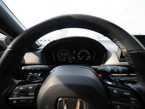 Used 2025 Honda Civic Sport image 15