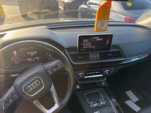 Used 2019 Audi Q5 2.0T Premium Plus w/ Premium Plus Package AWD/4WD image 13