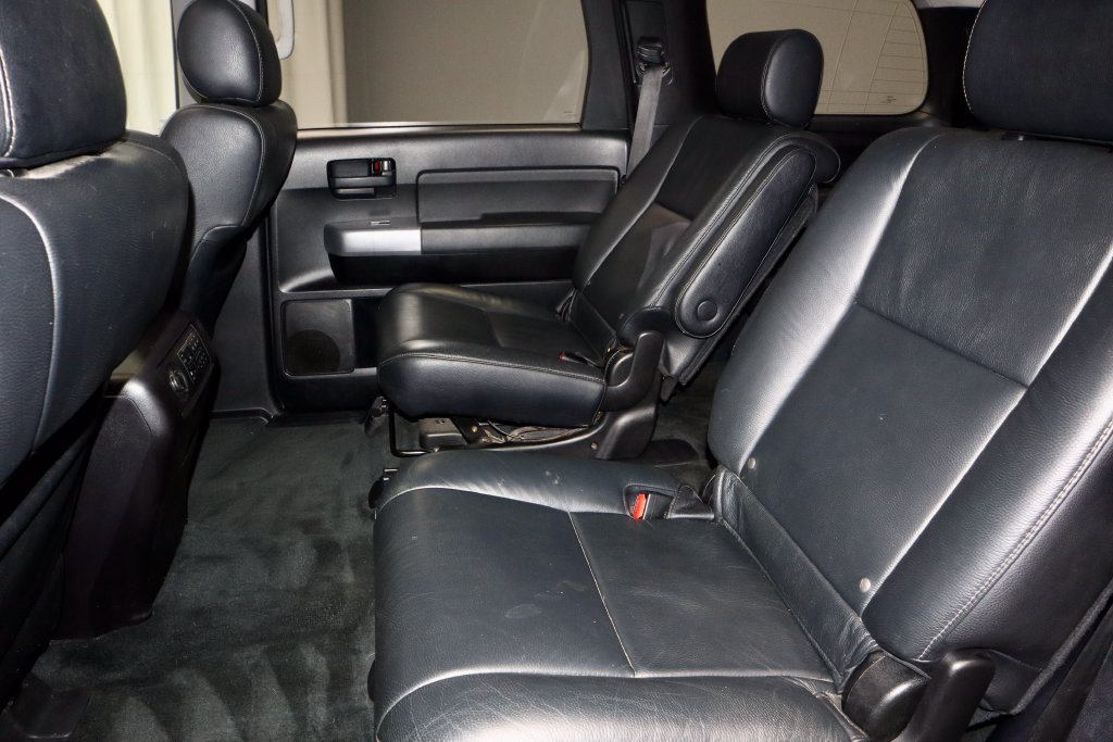 Used 2018 Toyota Sequoia TRD Sport AWD/4WD image 23