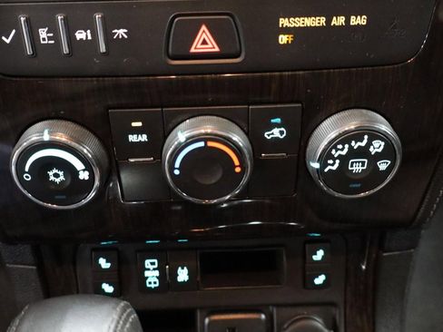 Used 2015 Chevrolet Traverse LT image 18