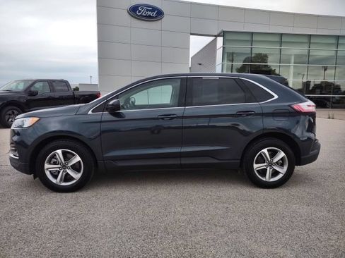 Used 2023 Ford Edge SEL w/ Convenience Package AWD/4WD image 2