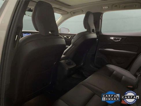 Used 2025 Volvo V60 B5 Cross Country Plus image 19