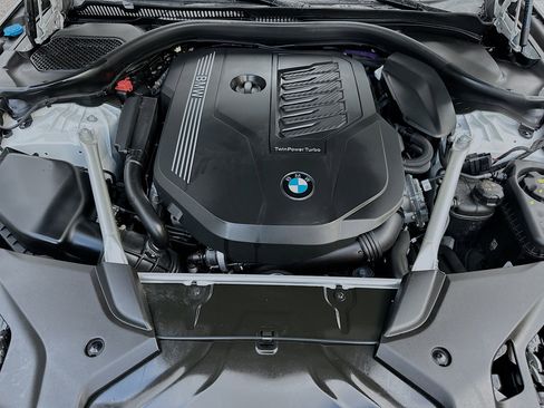 Used 2023 BMW 540i w/ M Sport Package image 33