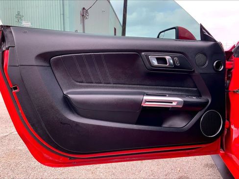 Used 2018 Ford Mustang Premium RWD image 18