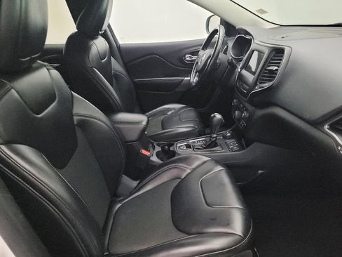 Used 2020 Jeep Cherokee Latitude Plus w/ Cold Weather Group image 21