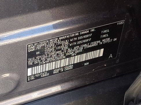 Used 2024 Toyota RAV4 XLE w/ Convenience Package FWD image 27