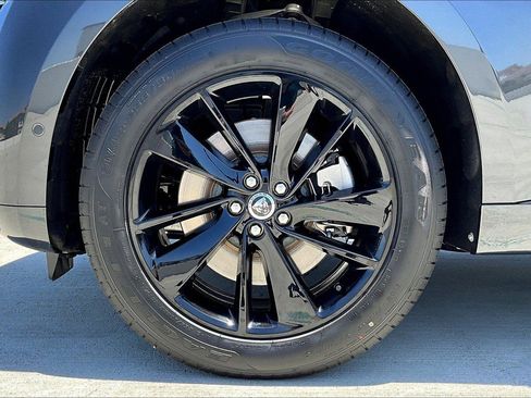 New 2026 Jaguar F-PACE R-Dynamic S image 6