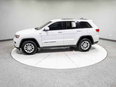 Used 2019 Jeep Grand Cherokee Laredo AWD/4WD image 33