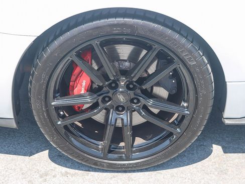 Used 2022 Ford Mustang Shelby GT500 w/ Technology Package RWD image 12