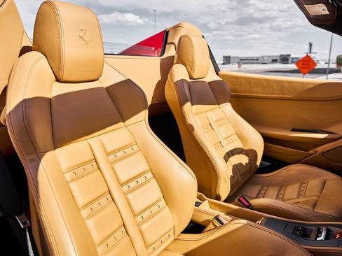 Used 2012 Ferrari 458 Spider RWD image 42