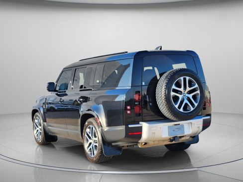 Certified 2024 Land Rover Defender 130 X-Dynamic SE AWD/4WD image 3