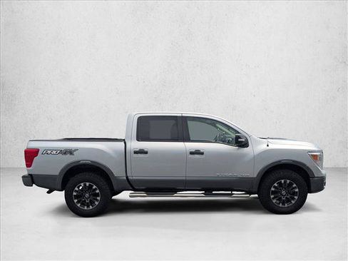 Used 2019 Nissan Titan PRO-4X AWD/4WD image 4