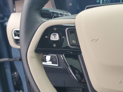 New 2026 Lincoln Corsair Reserve image 17