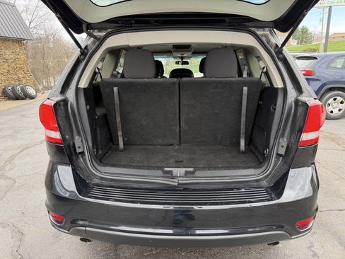 Used 2013 Dodge Journey SXT w/ Flexible Seating Group image 11