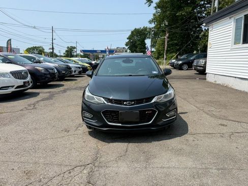 Used 2017 Chevrolet Cruze Premier FWD image 2