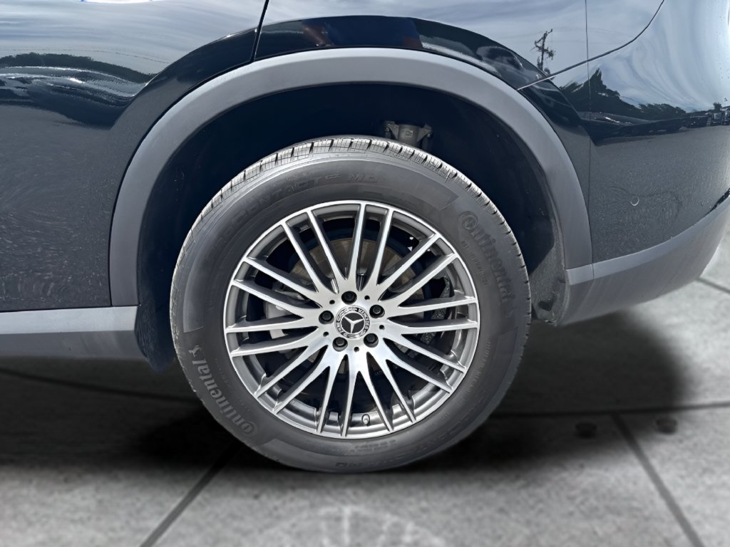 Used 2025 Mercedes-Benz GLC 300 image 19