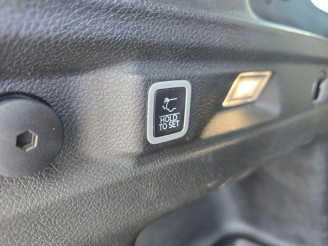 Used 2024 Jeep Grand Cherokee L Altitude AWD/4WD image 19