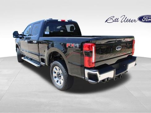 New 2025 Ford F250 Lariat w/ Chrome Package image 4