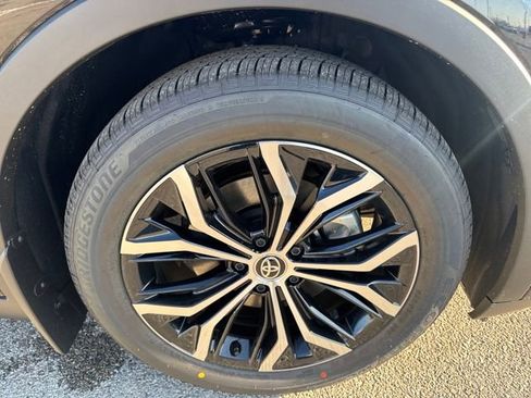 New 2026 Toyota Crown XLE image 11