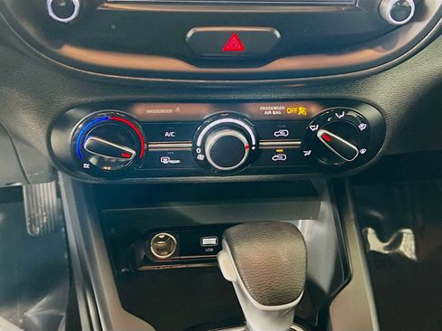 Used 2023 Kia Soul LX image 15